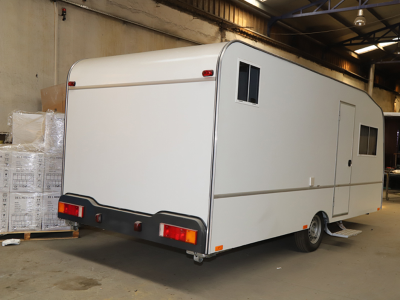 4 Kişilik Çekme Karavan 5.20 mt